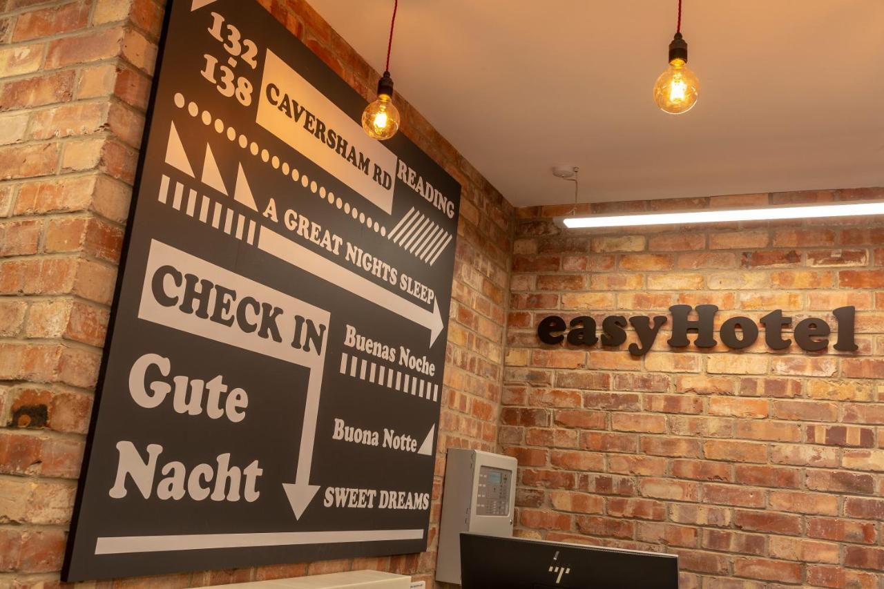 Easyhotel 독서 외부 사진