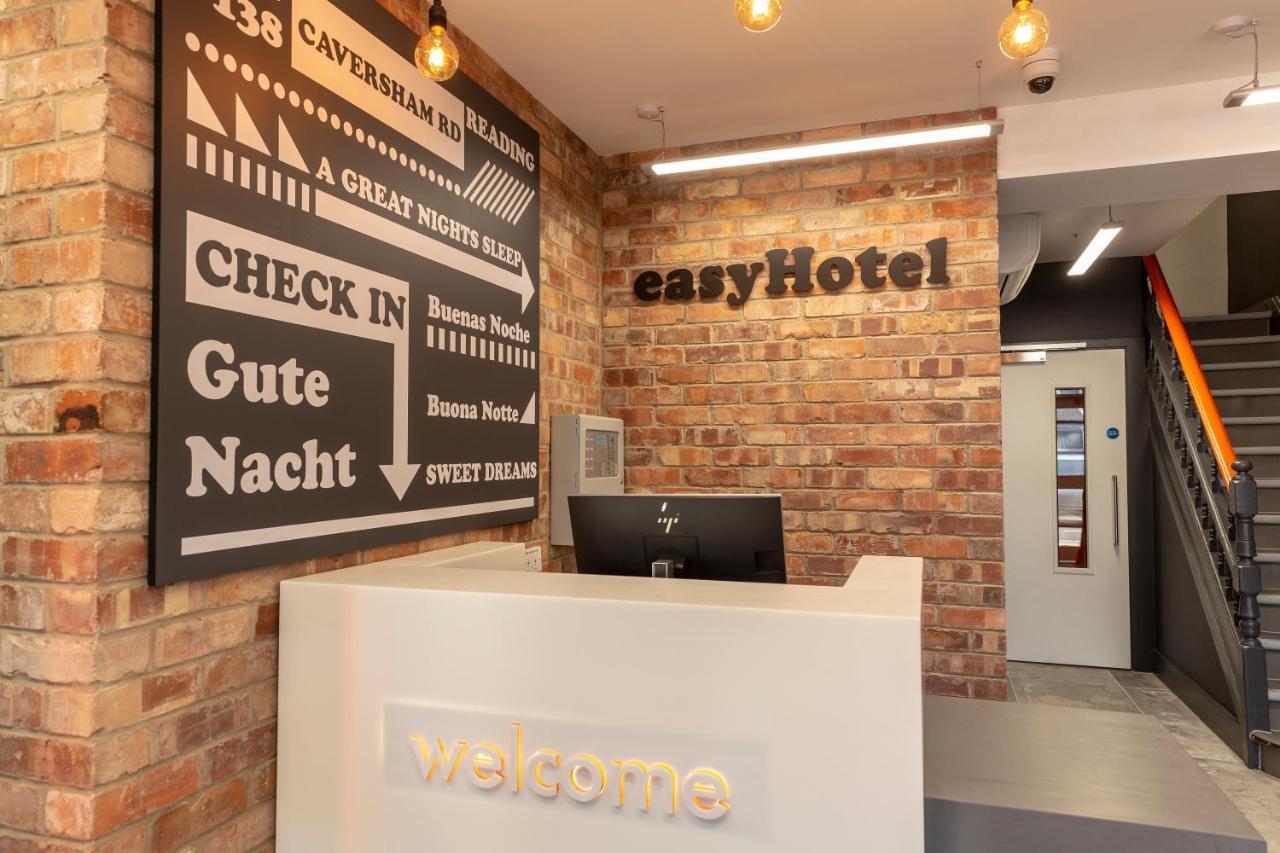 Easyhotel 독서 외부 사진