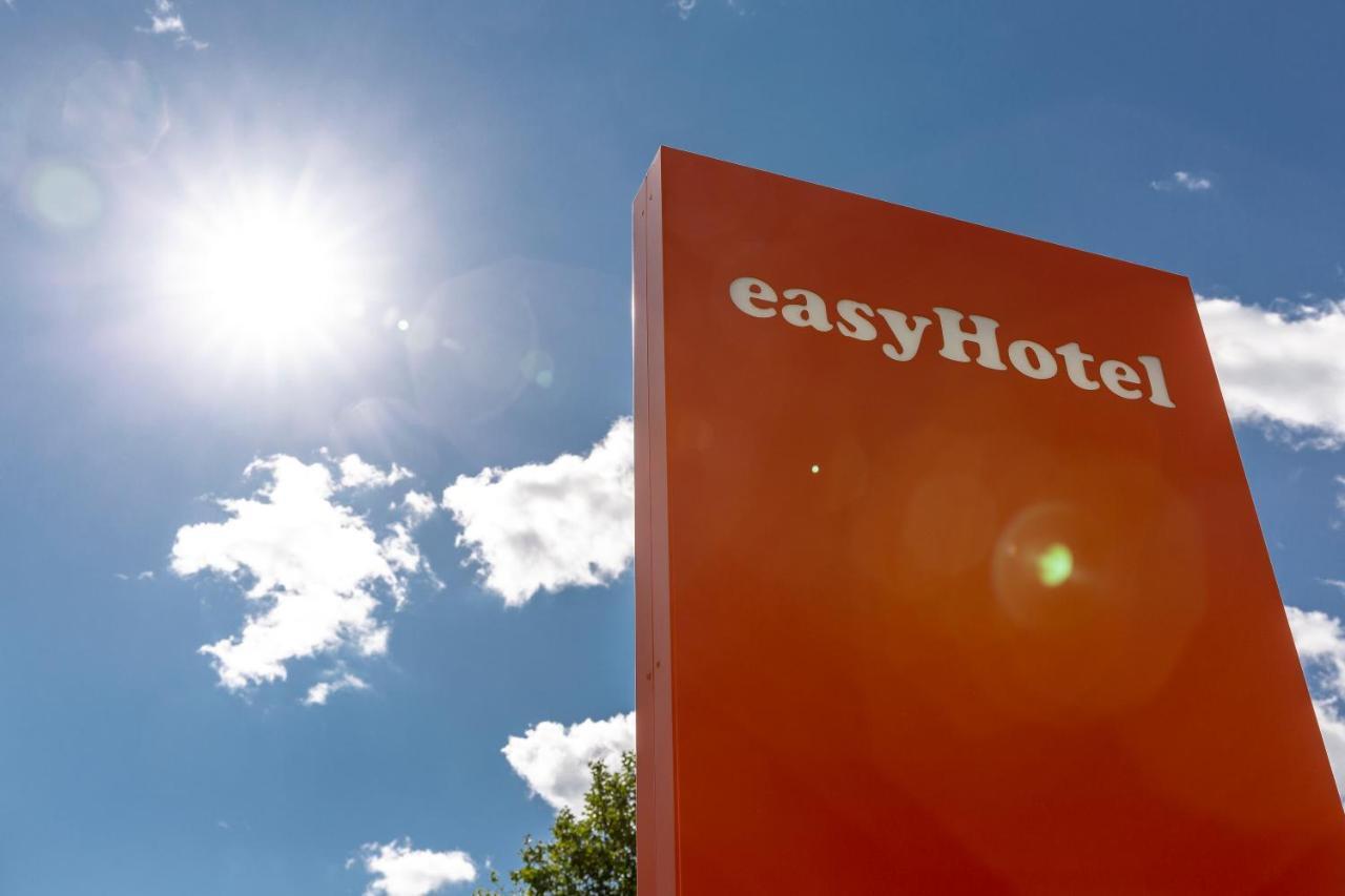 Easyhotel 독서 외부 사진
